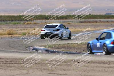 media/Oct-04-2025-OnGrid (Sat) [[44bd565ffa]]/Yellow Group/Grapevine/